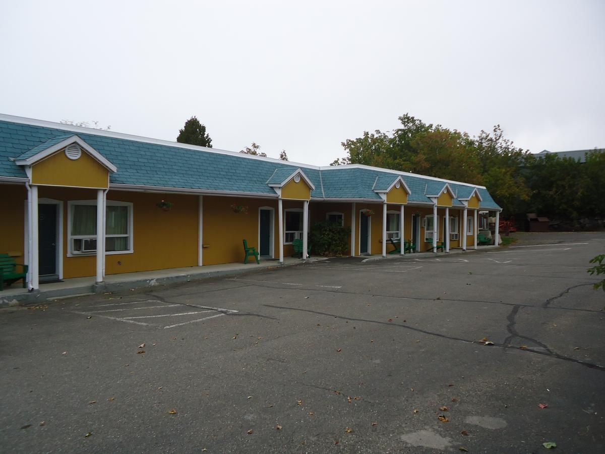 Motel Cote Rivière-du-Loup Buitenkant foto