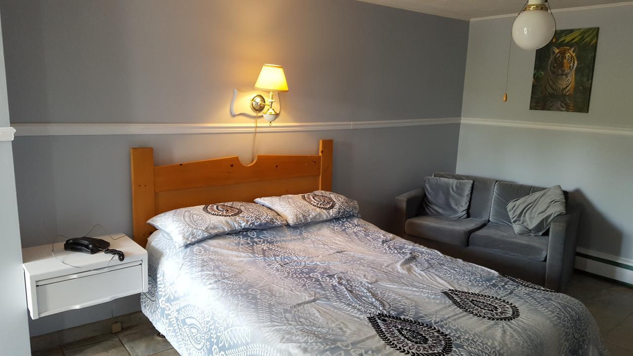 Motel Cote Rivière-du-Loup Buitenkant foto