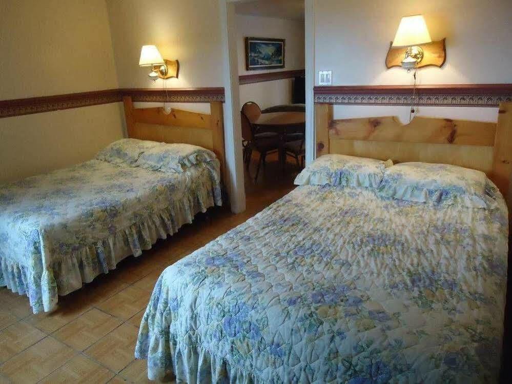 Motel Cote Rivière-du-Loup Buitenkant foto